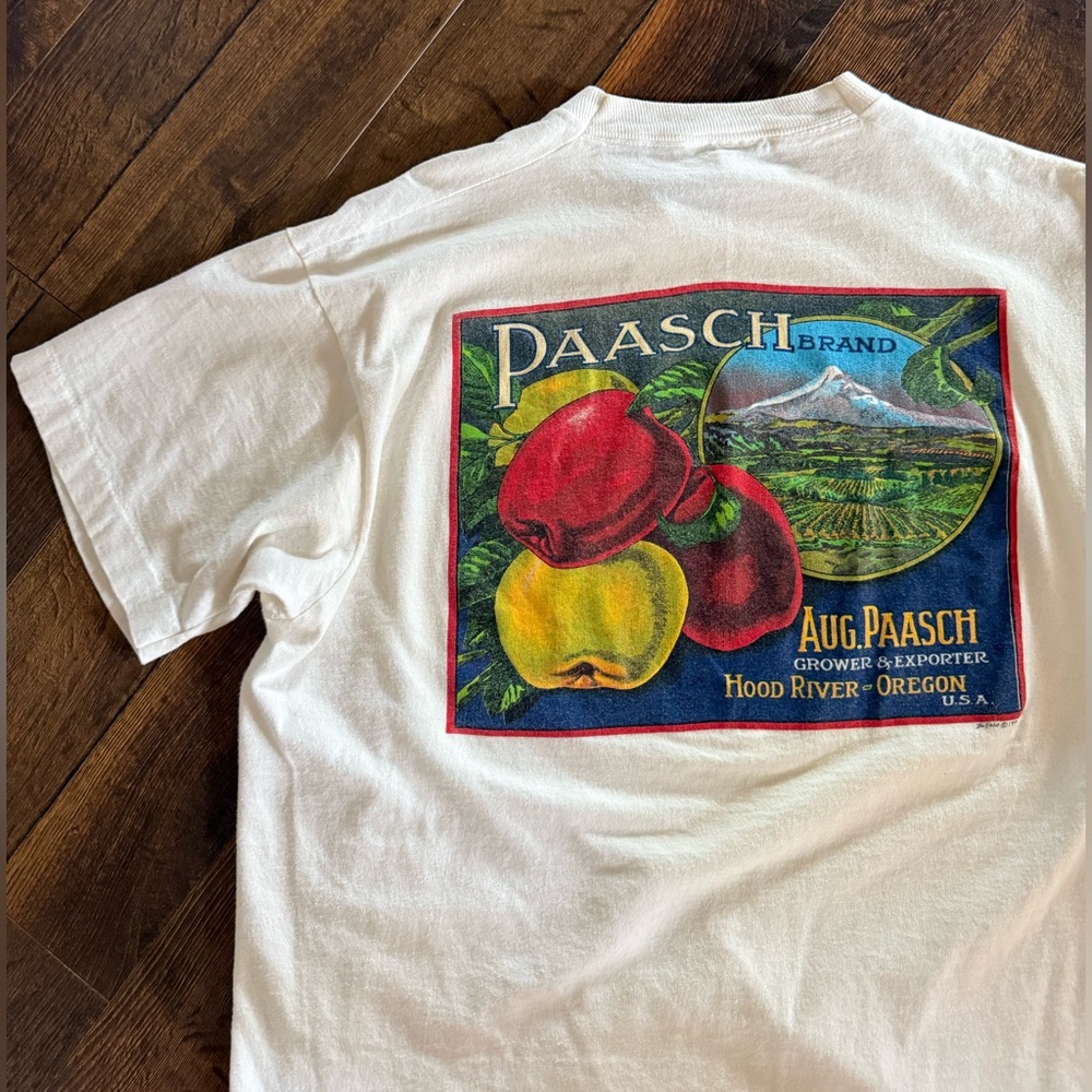 Vintage Hood River Oregon Paasch mount hood farmers market apple t shirt large